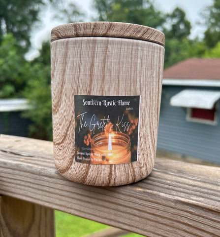 The Gretel’s Kiss-Gingerbread, 11oz-Wood Grain Ceramic Candle