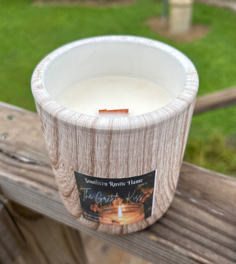 The Gretel’s Kiss-Gingerbread, 11oz-Wood Grain Ceramic Candle